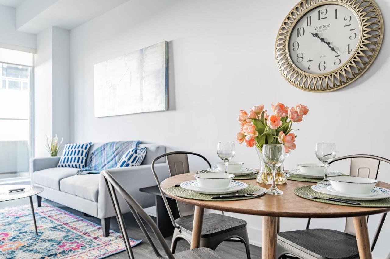 Condo In Parklawn & Lake Shore With Free Parking Close To Airport Toronto Exterior photo