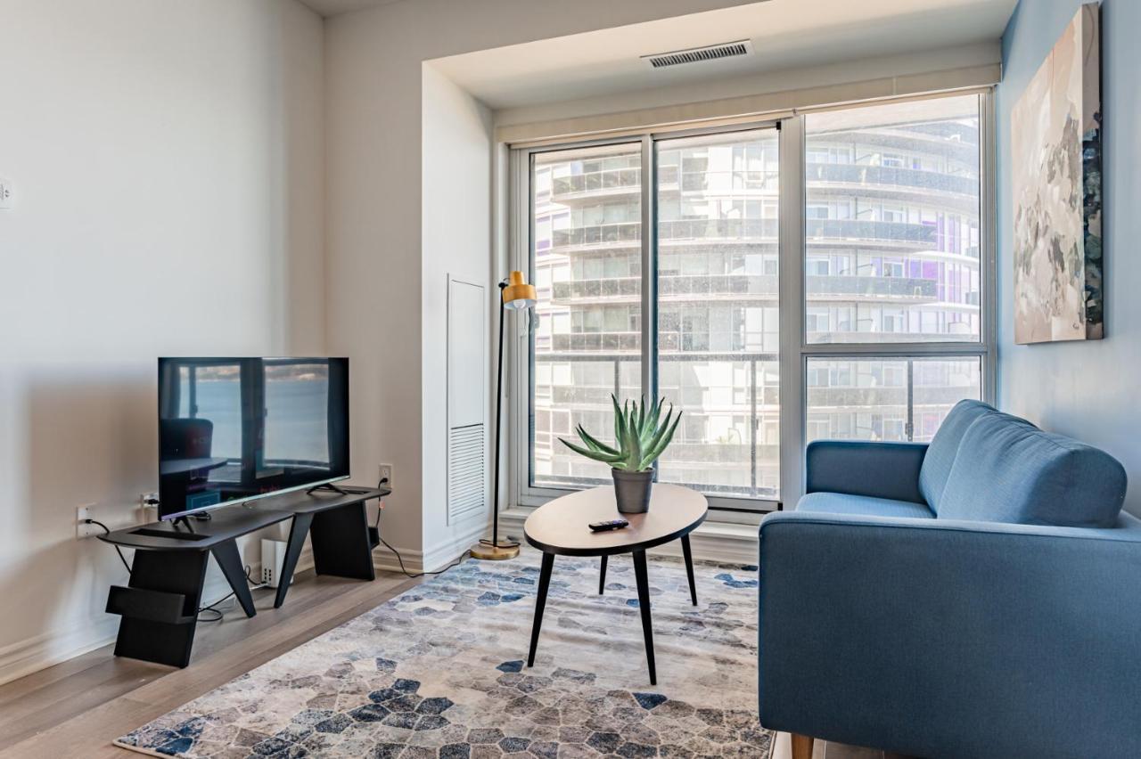 Condo In Parklawn & Lake Shore With Free Parking Close To Airport Toronto Exterior photo